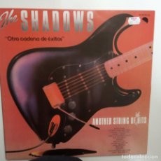 Discos de vinilo: THE SHADOWS- OTRA CADENA DE EXITOS - SPAIN LP 1980 - VINILO COMO NUEVO.. Lote 205103303