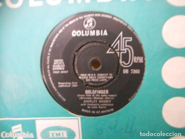 Discos de vinilo: SHIRLEY BASSEY - GOLDFINGER - Foto 1
