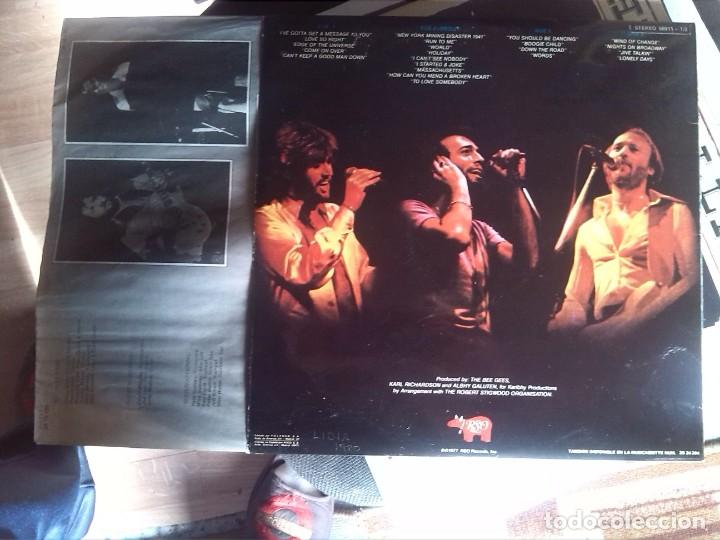 Discos de vinilo: BEE GEES - LIVE 1977 2 LPS GATEFOLD - Foto 3