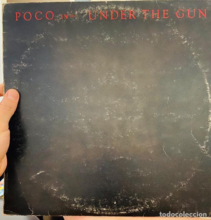 Discos de vinilo: LP - POCO -UNDER THE GUN- MCA RECORDS 1980 - Foto 1