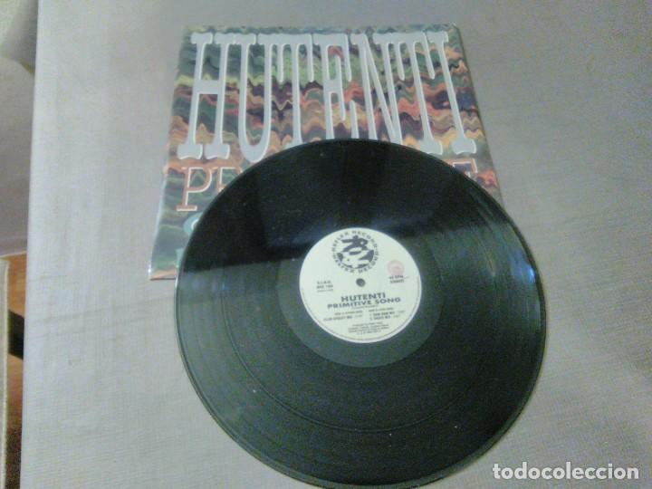Discos de vinilo: Maxi Single Disco. Hutenti. Primitive Song. 1994 - Foto 2