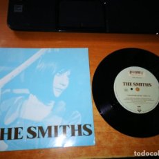 Discos de vinilo: THE SMITHS THERE IS A LIGHT THAT NEVER GOES OUT SINGLE VINILO ALEMANIA DEL AÑO 1992 CONTIENE 2 TEMAS. Lote 206160608