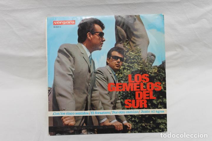 Discos de vinilo: LOS GEMELOS DEL SUR, SINGLE, CON LOS CINCO SENTIDOS, 1967 - Foto 1