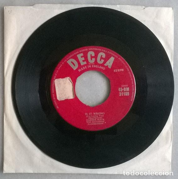 Discos de vinilo: Warner Mack. Is it wrong/ Baby squeeze. Decca, UK 1957 single - Foto 2 - 207247525