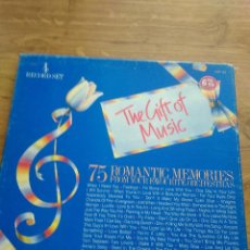 Discos de vinilo: THE GIFT OF MUSIC / 75 ROMANTIC MEMORIES FROM YOUR FAVOURITE ORCHESTRAS / CAJA 4 LP
