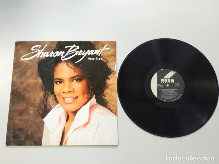 Discos de vinilo: Sharon Bryant - Here I Am (LP) 1989 - Foto 1