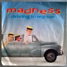 Disques de vinyle: MADNESS. DRIVING IN MY CAR/ ANIMAL FARM (TOMORROW'S DREAM WARP MIX) STIFF, UK 1982 SINGLE. Lote 207567568