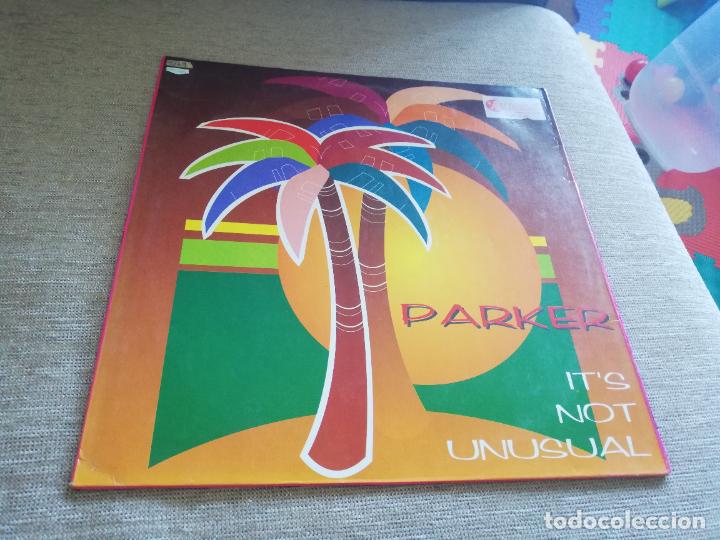 Discos de vinilo: Parker-its not unusual. maxi - Foto 1
