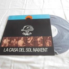 Discos de vinilo: ELS DRACS LP LA CASA DEL SOL NAIXENT (1981) EDITA EDIGSA 01L0170 -NUEVO. COLECCION.CANTA CATALAN. Lote 366721896