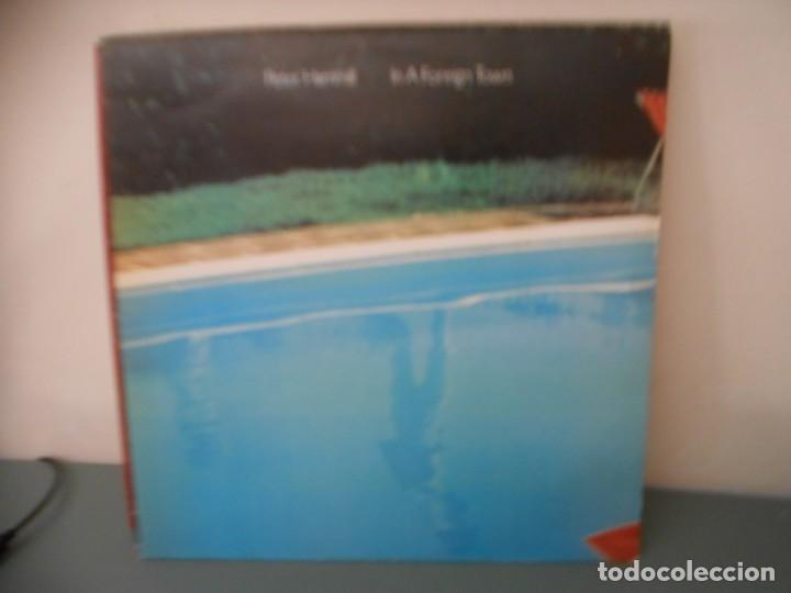 Discos de vinilo: PETER HAMMILL - IN A FOREIGN TOWN - Foto 1