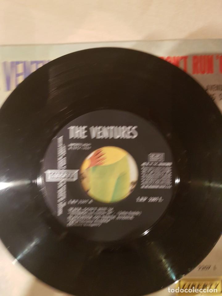 Discos de vinilo: THE VENTURES 1965 EP Walk, Dont Run 64 - Foto 3