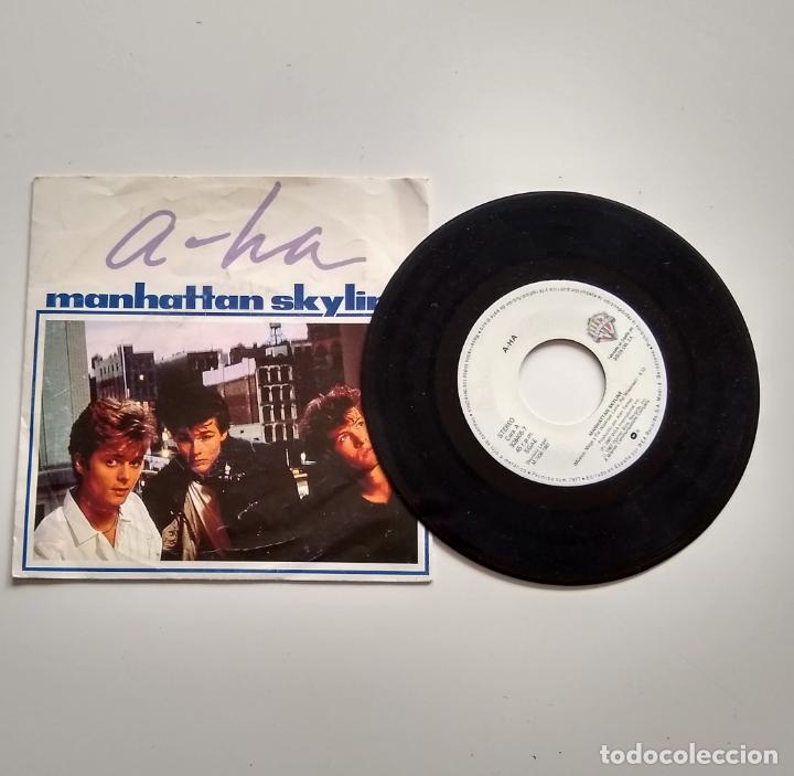 Discos de vinilo: A-HA. MANHATTAN SKYLINE. 7&rdquo; - Foto 1