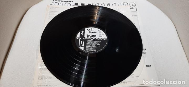 Discos de vinilo: THE SPECIALS -SPECIALS- (1980) LP DISCO VINILO - Foto 5