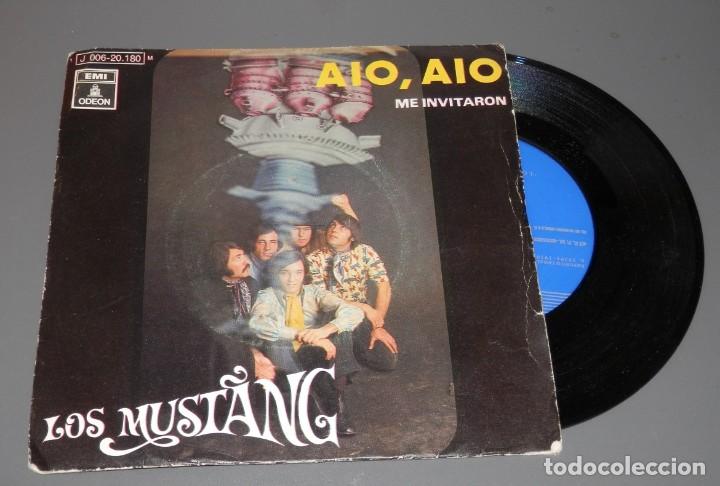 Discos de vinilo: SINGLE VINILLO DE LA BANDA LOS MUSTANG - Foto 1