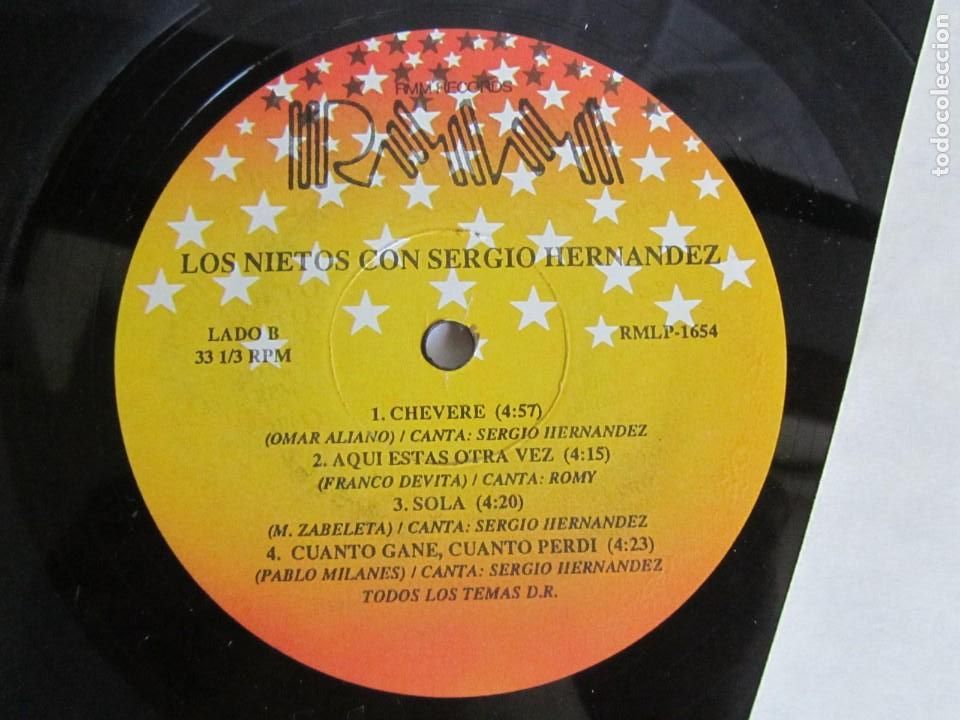 Discos de vinilo: Lp vinilo Los nietos con Sergio Hern&aacute;ndez - Foto 4