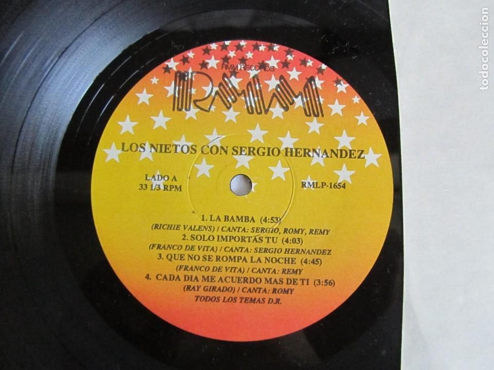 Discos de vinilo: Lp vinilo Los nietos con Sergio Hern&aacute;ndez - Foto 5