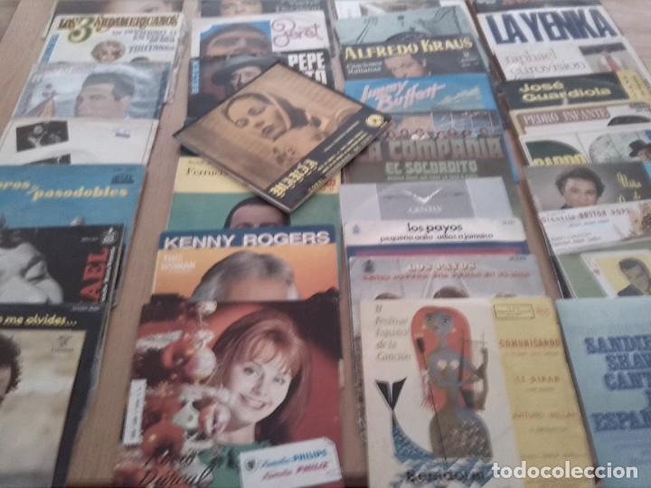 Discos de vinilo: LOTE DE 200 SINGLES VARIADOS - Foto 1