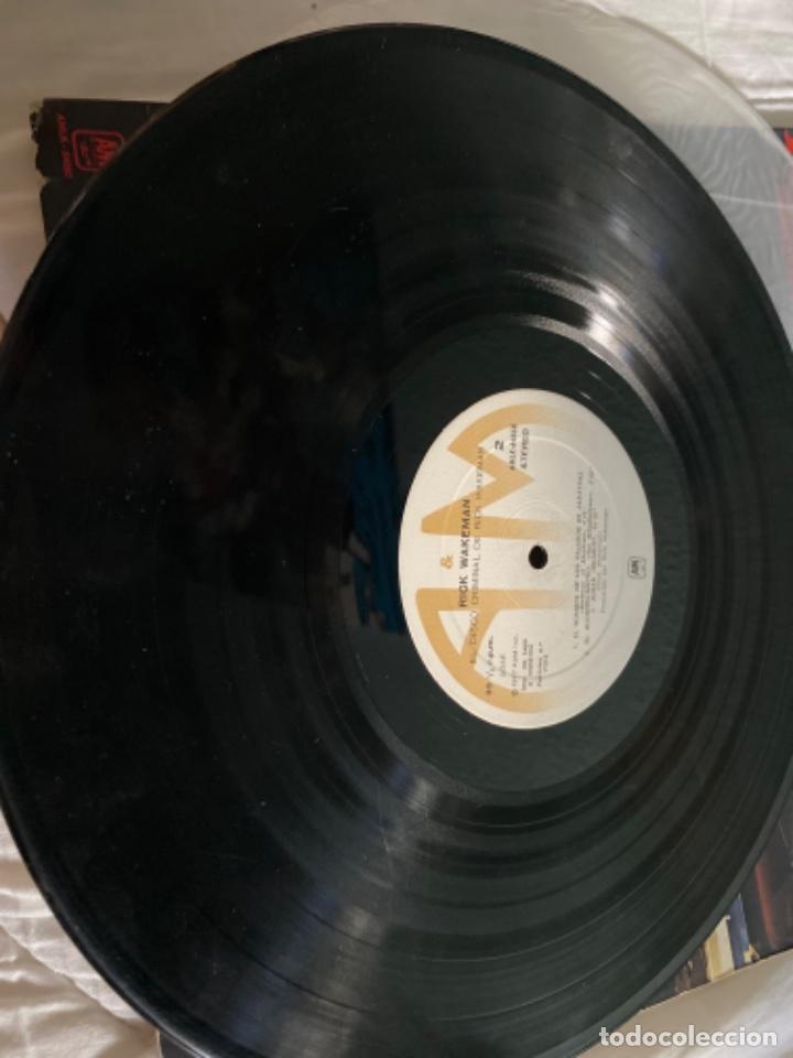 Discos de vinilo: ANTIGUO LP RICK WAKEMAN&rsquo;S CRIMINAL R&Eacute;CORD - Foto 4