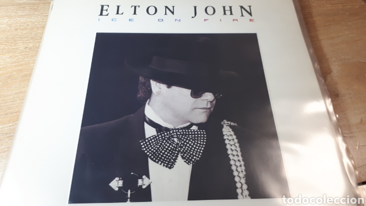 Discos de vinilo: ELTON JOHN ICE ON FIRE - Foto 1