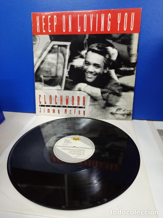 Discos de vinilo: MAXI SINGLE DISCO VINILO - CLOCKWORK FEATURING JIMMY MCFOY - KEEP ON LOVING YOU - Foto 2