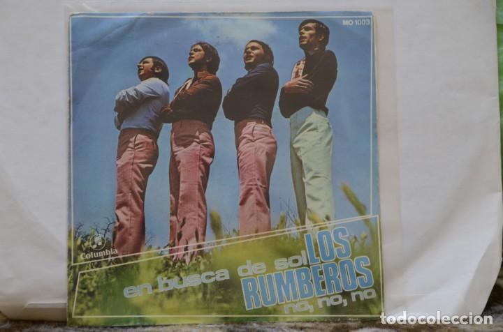 Discos de vinilo: DISCO VINILO SINGLES LOS RUMBEROS. EN BUSCA DEL SOL - Foto 1