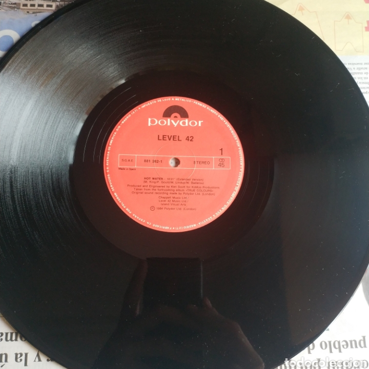 Discos de vinilo: Level 42 hot water - Foto 2