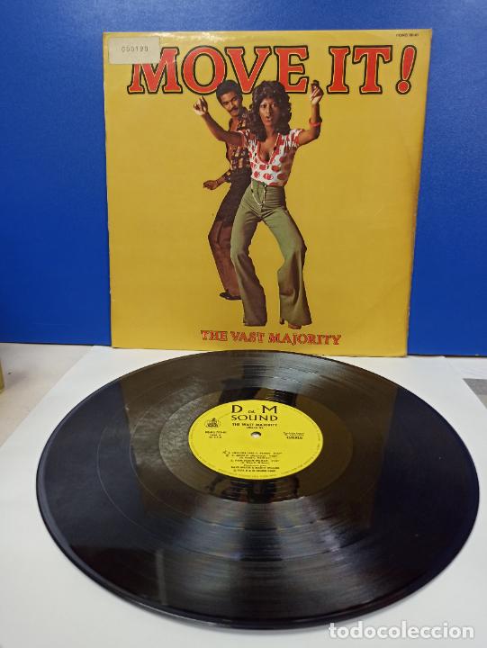 Discos de vinilo: MAXI SINGLE DISCO VINILO - THE VAST MAJORITY - MOVE IT! - Foto 3
