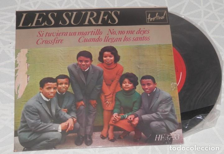 Discos de vinilo: DISCO SINGLE VINILLO LES SURFS - Foto 1