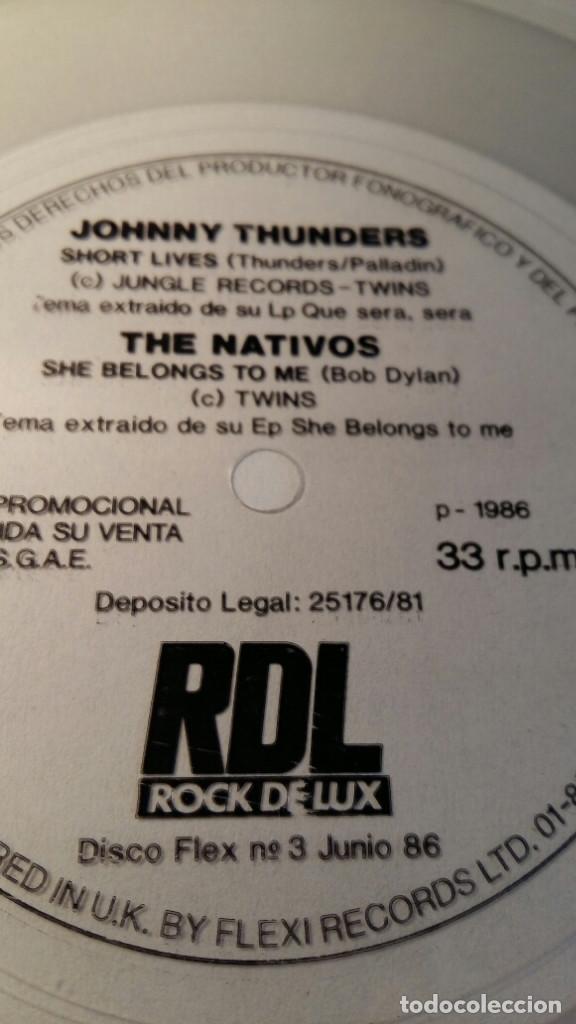 Discos de vinilo: JOHNNY THUNDERS + THE NATIVOS single flexi disc cuadrado - Foto 2