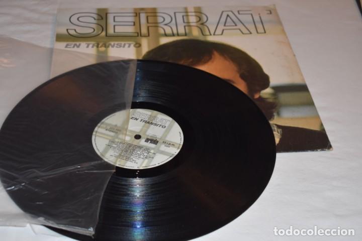 Discos de vinilo: Disco Vinilo LP Serrat En Tr&aacute;nsito 1981 - Foto 3