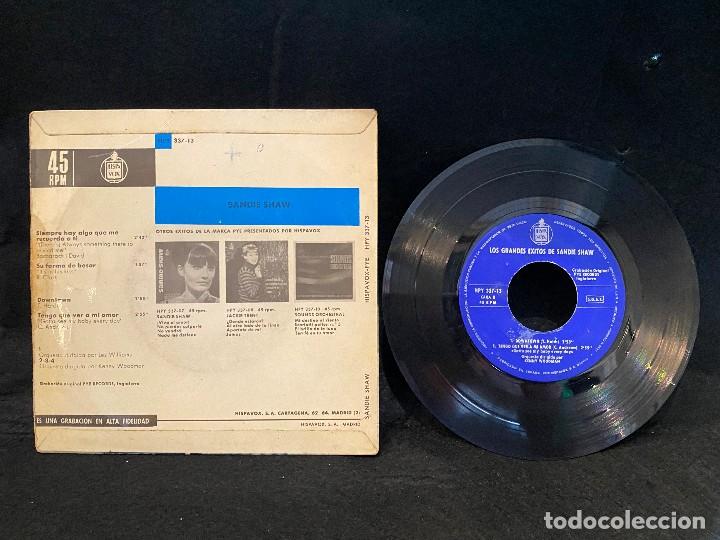 Discos de vinilo: DISCO SINGLE GRANDES EXITOS DE SANDIE SHAW 1965 - Foto 2