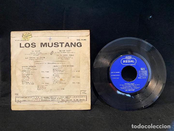 Discos de vinilo: DISCO SINGLE LOS MUSTANG 1964 - Foto 2