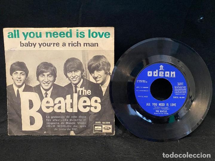 Discos de vinilo: DISCO SINGLE THE BEATLES 1967 - Foto 1