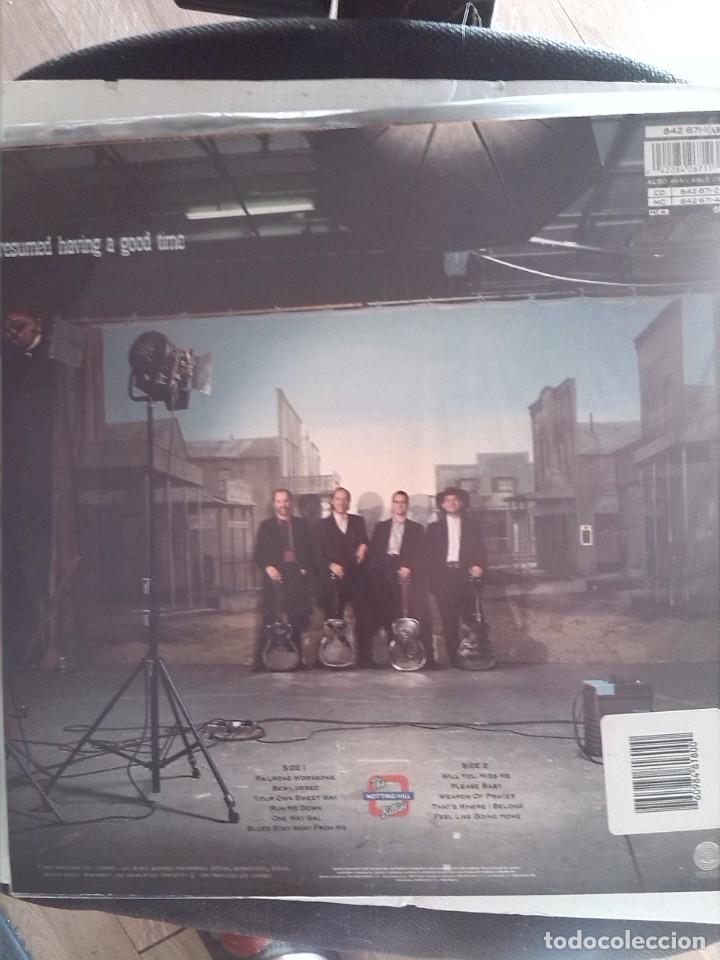 Discos de vinilo: THE NOTTING HILLBILLIES - MISSING PRESUMED.. 1990 - Foto 2