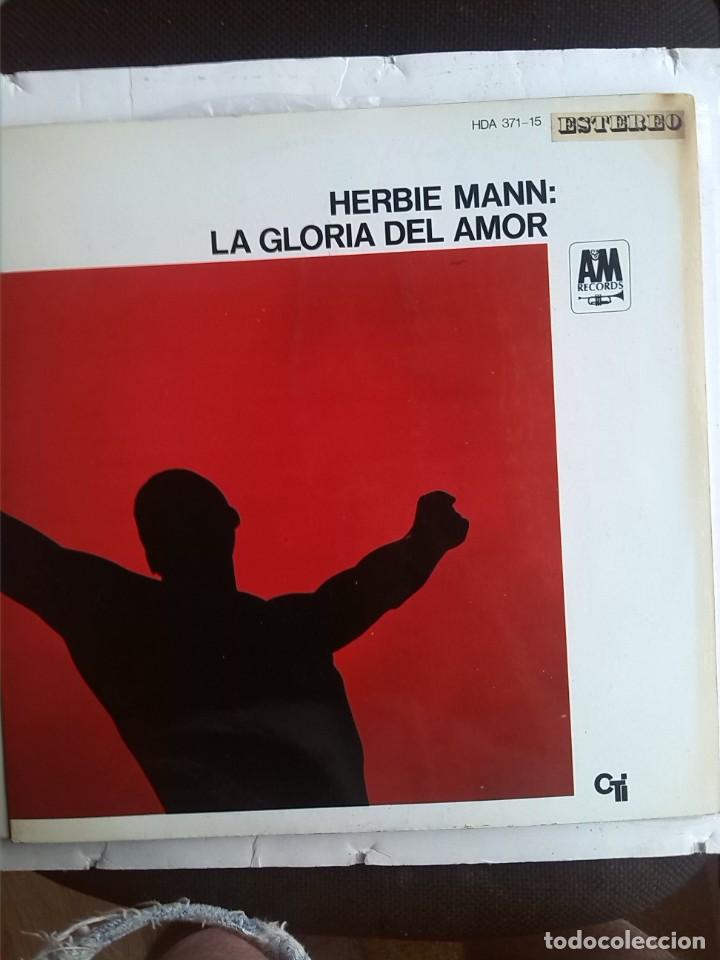 Discos de vinilo: HERBIE MANN - LA GLORIA DEL AMOR 1968 GATEFOLD - Foto 1