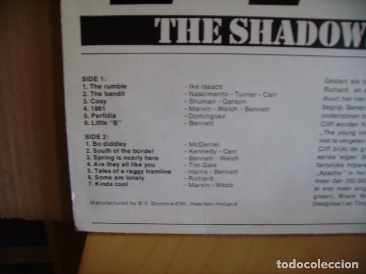 Discos de vinilo: THE SHADOWS ---- OUT OF - Foto 2