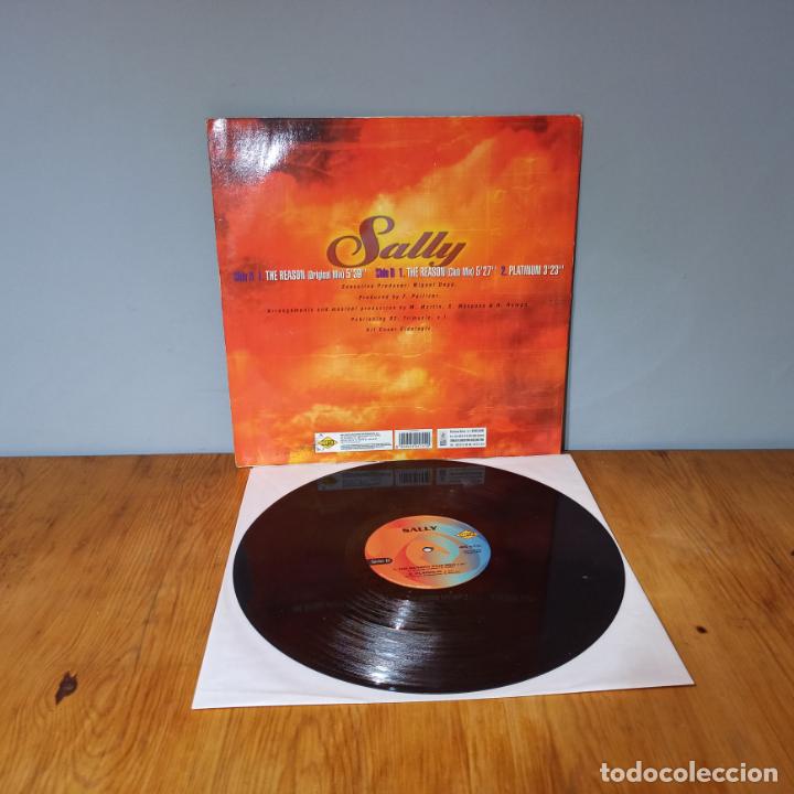 Discos de vinilo: MAXI SINGLE DISCO VINILO - SALLY - THE REASON - Foto 2