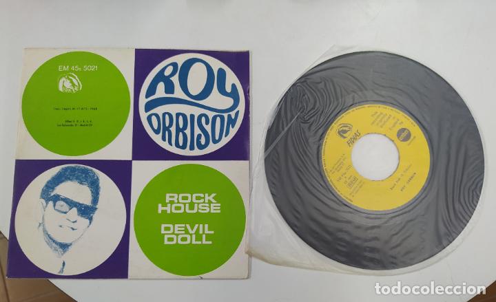 Discos de vinilo: SINGLE DISCO VINILO ROY ORBISON ROCK HOUSE DEVIL DOLL - Foto 2