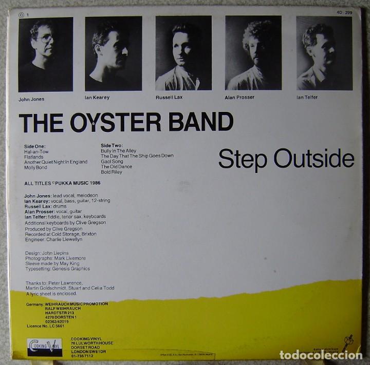 Discos de vinilo: THE OYSTER BAND.STEP OUTSIDE...EX - Foto 2