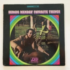 Discos de vinilo: SERGIO MENDES – SERGIO MENDES' FAVORITE THINGS USA 1968 ATLANTIC. Lote 215941521