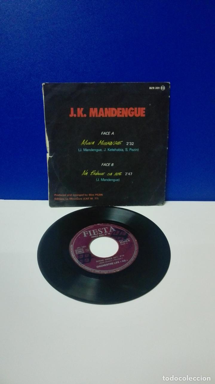 Discos de vinilo: DISCO VINILO SINGLE - J.K. MANDENGUE - MUNA MUNENGUE - Foto 2