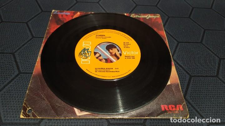 Discos de vinilo: ZOMBIES - EXTRA&Ntilde;OS JUEGOS - SINGLE - ESPA&Ntilde;A 1980. - Foto 4