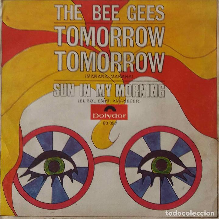 Discos de vinilo: THE BEE GEES. TOMORROW TOMORROW. SINGLE ESPA&Ntilde;A - Foto 1