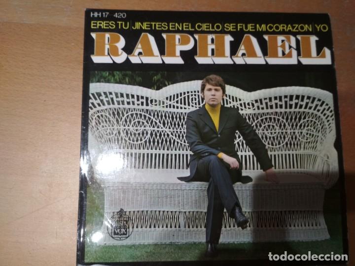 Discos de vinilo: RAPHAEL ERES TU / JINETES EN EL CIELO EP - Foto 1