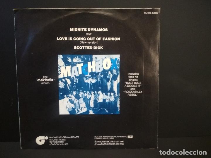 Discos de vinilo: MATCHBOX MIDNITE DYNAMOS SINGLE HOLANDA 1980 PDELUXE - Foto 2