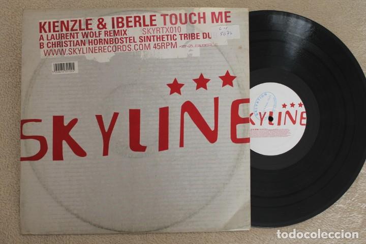 Discos de vinilo: KIENZLE & IBERLE TOUCH ME SKYLINE MAXI SINGLE 2003 - Foto 1
