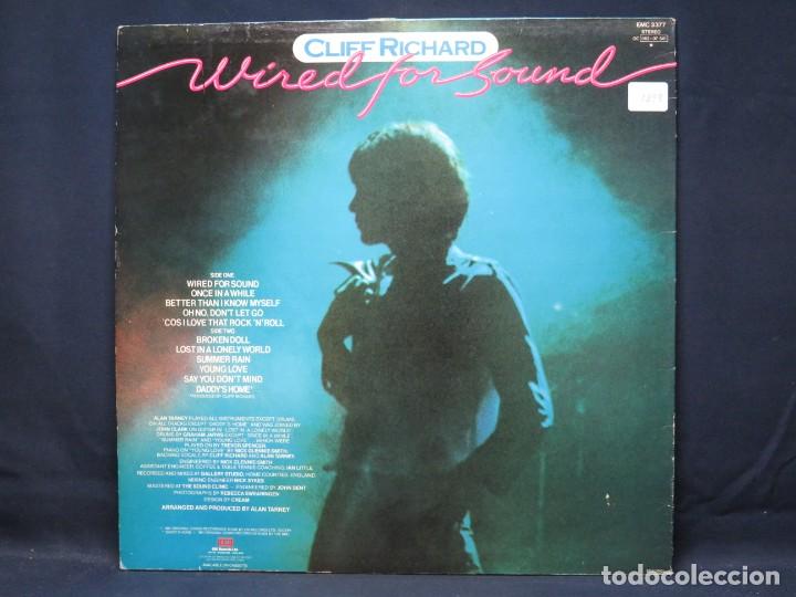 Discos de vinilo: CLIFF RICHARD - WIRED FOR SOUND - LP - Foto 2