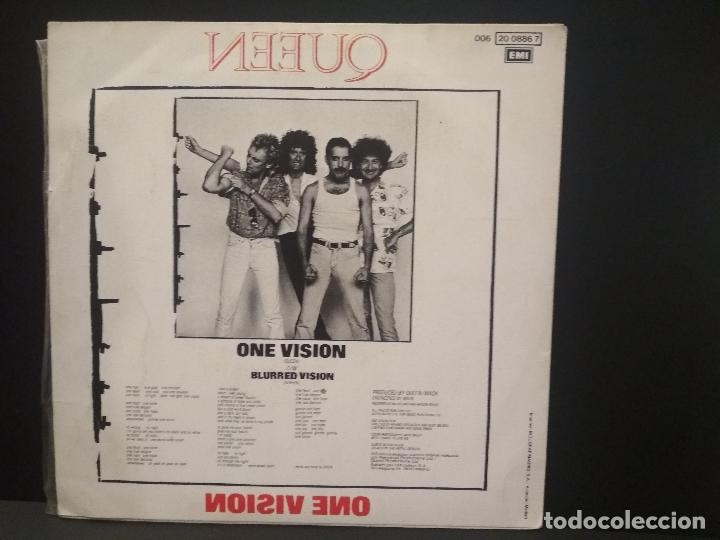 Discos de vinilo: QUEEN ONE VISION SINGLE SPAIN 1985 PDELUXE - Foto 2