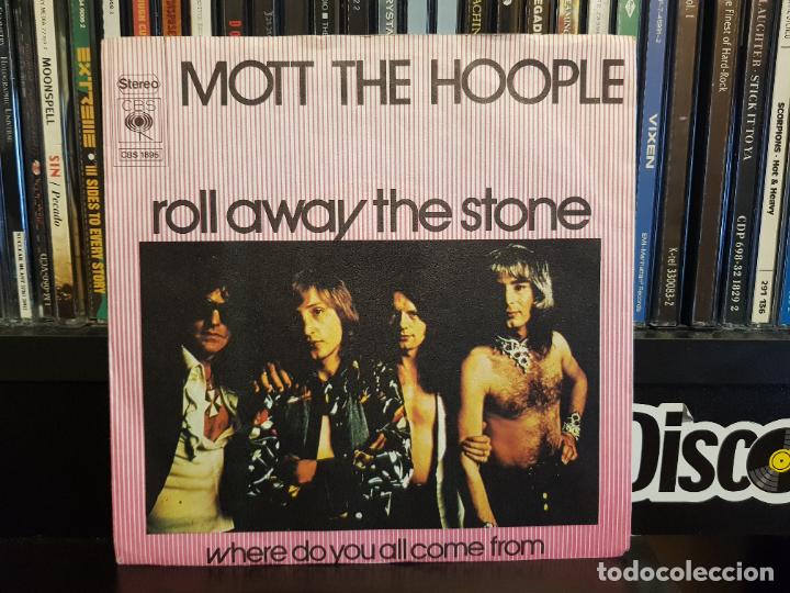 Discos de vinilo: MOTT THE HOOPLE - ROLL AWAY THE STONE - Foto 1