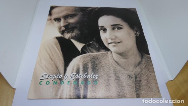 Discos de vinilo: DISCO SINGLE VINILO . SERGIO Y ESTIBALIZ . CONDENADO . - Foto 1